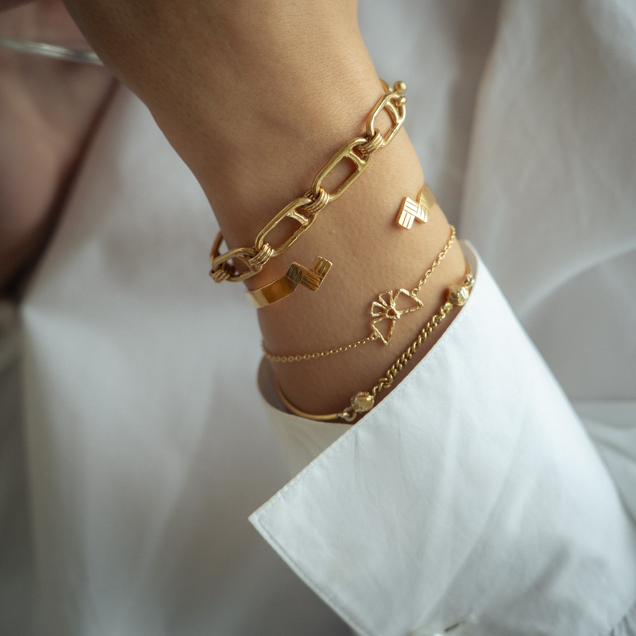 Carraig Bracelet Gold