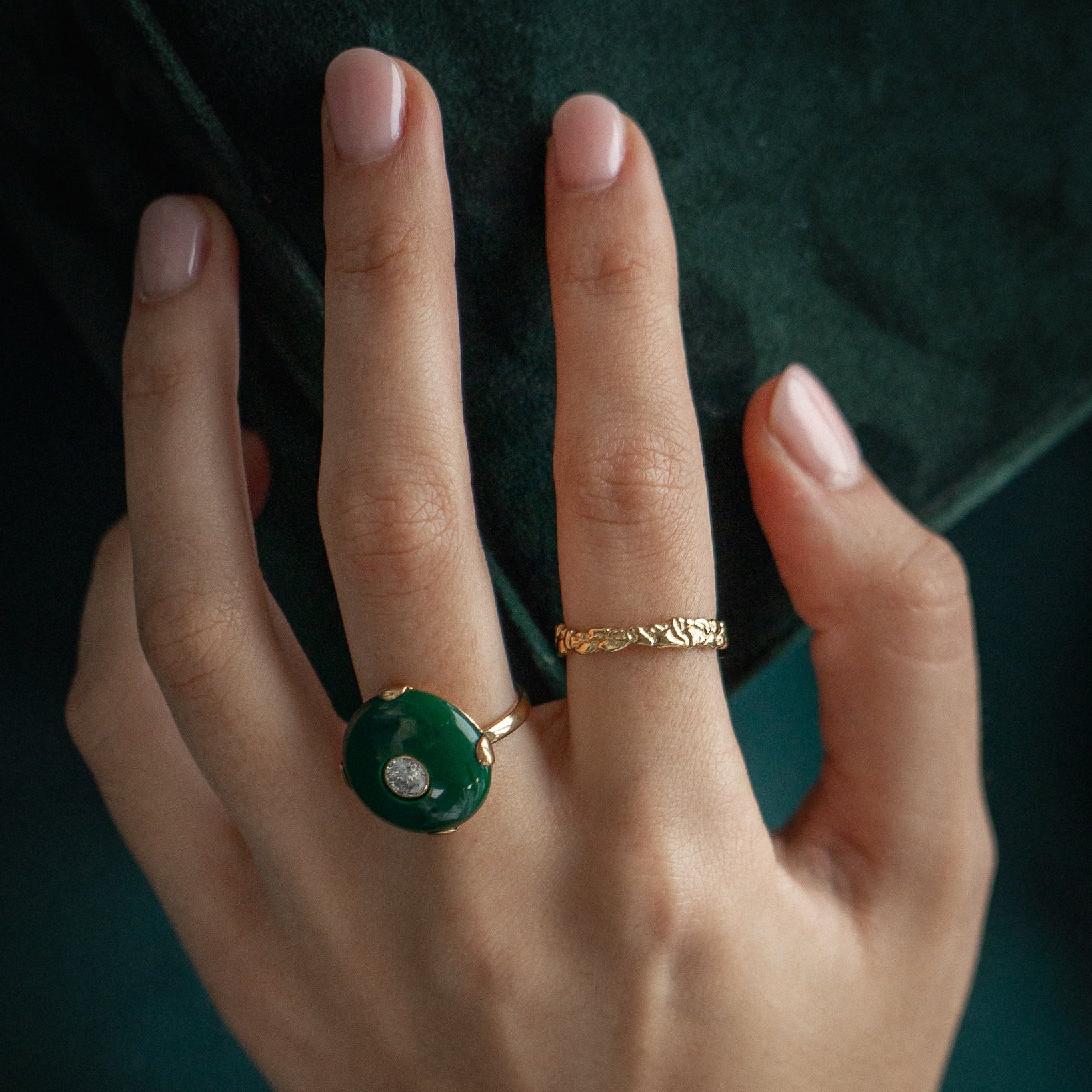 Celt Ring Green in Gold