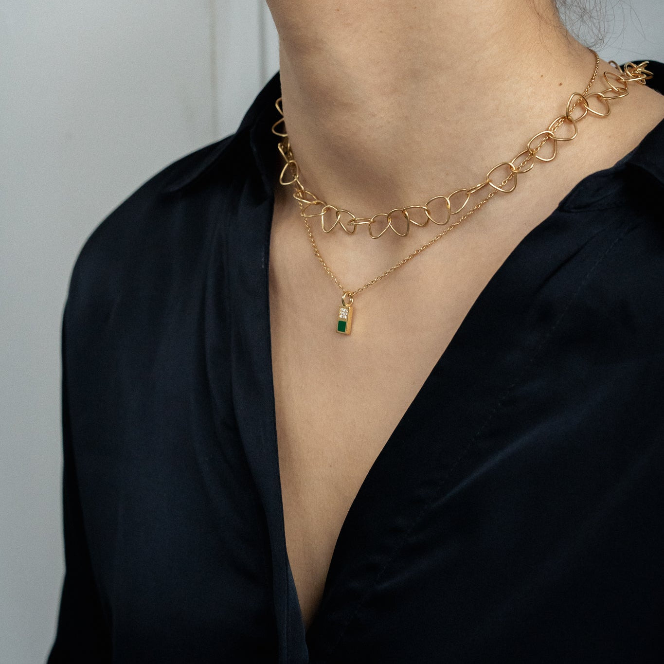 Checker Pendant Green in Gold