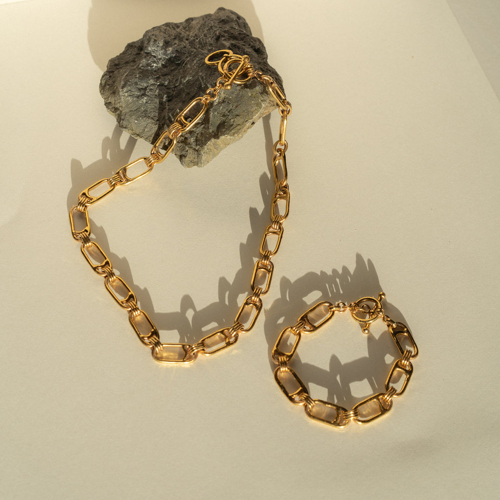 Arc Loop Bracelet Gold