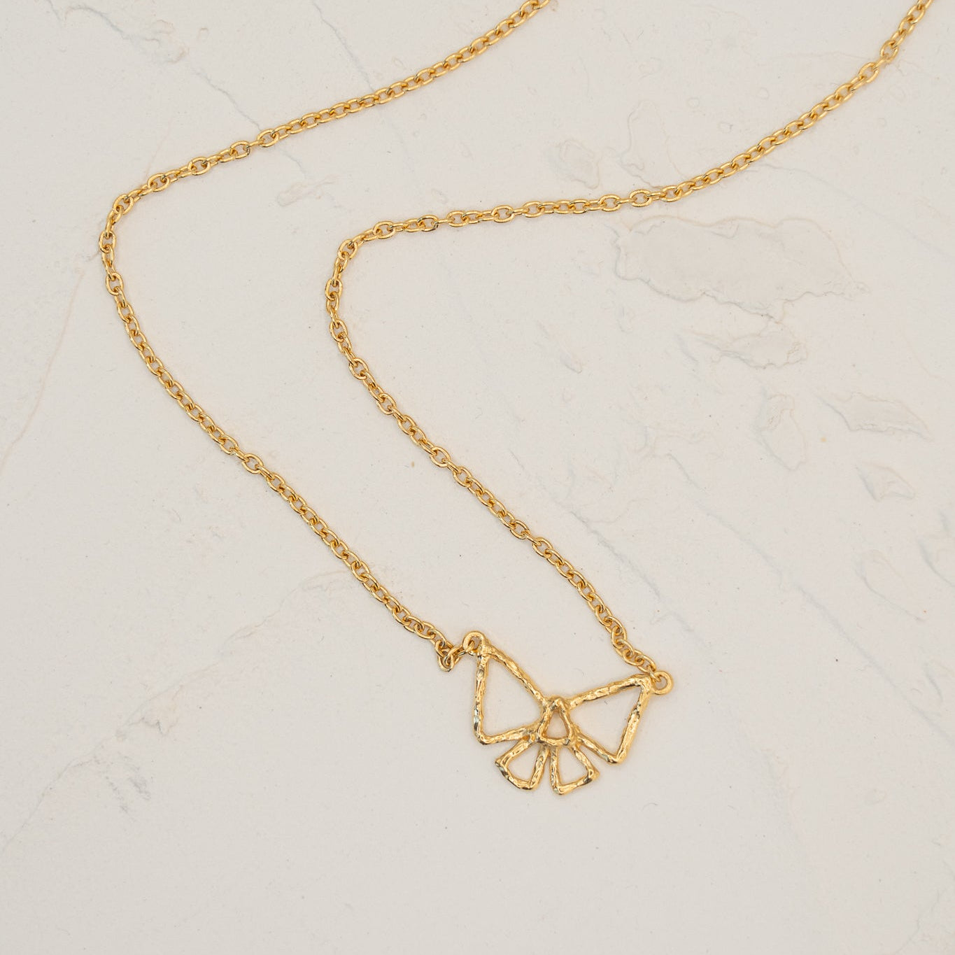 Bow Necklace Gold