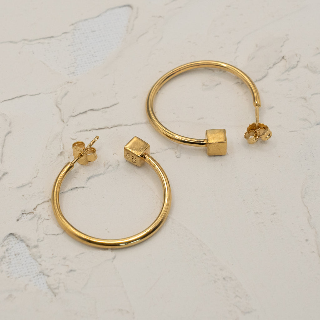 Curb Hoop Gold